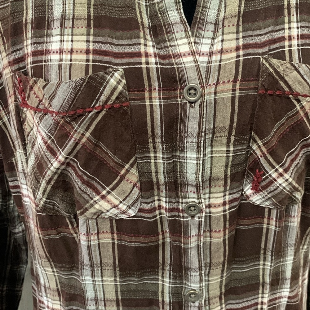 Maurice's Brown & White Plaid Button Down Long Sleeve Women's Shirt Size Small - Picture 2 of 8